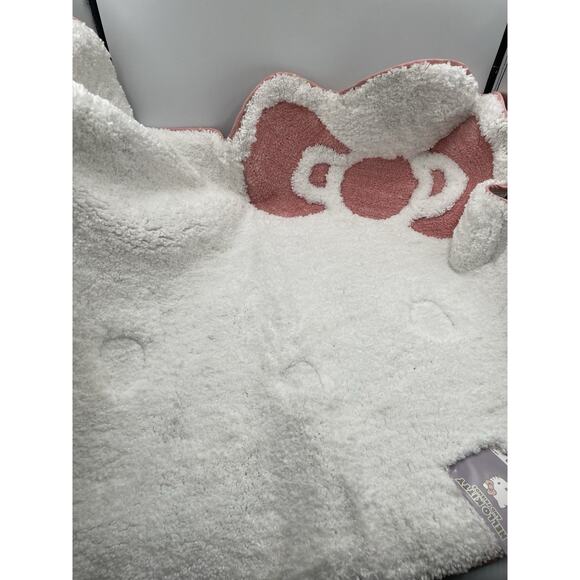 Hello Kitty Face With Bow White/Pink Room Rug 32.75in X 38in NEW With Tags - Picture 7 of 7